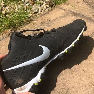 Nike softball cleats
